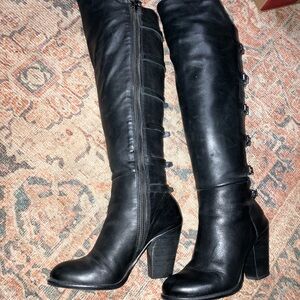Gianni Bini Black To the Knee Boots Sleek Design